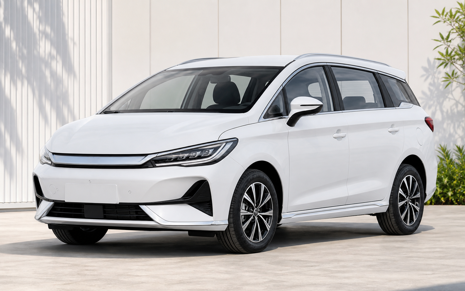 Rental BYD M6 EV Bekasi