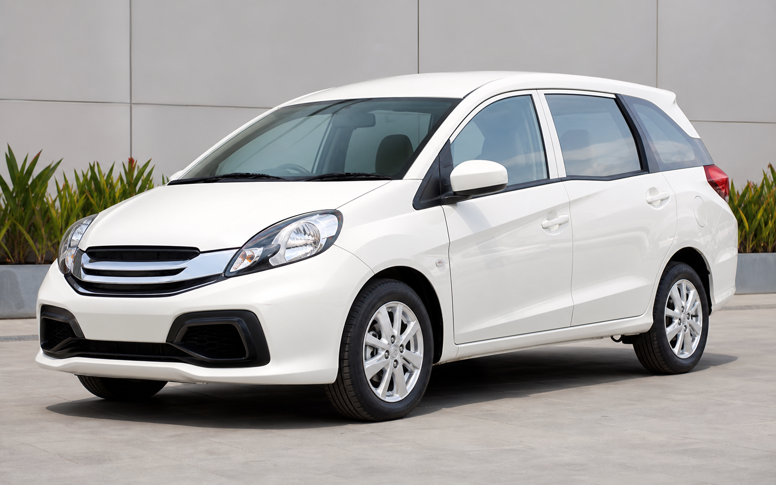 Rental Honda Mobilio Bekasi