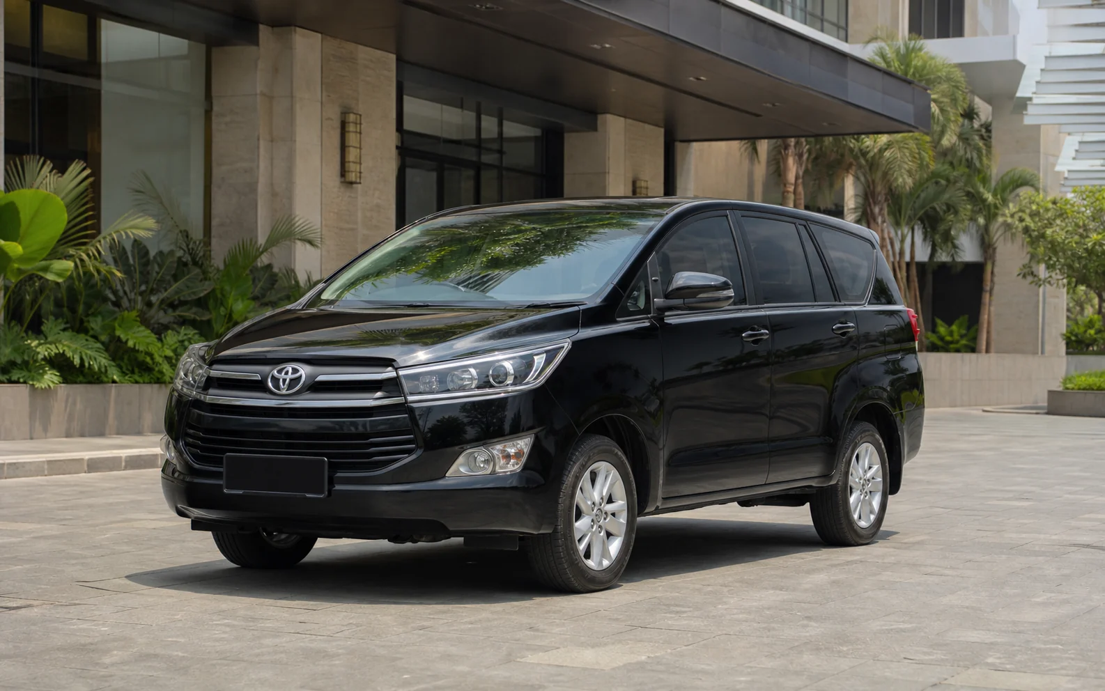 Rental Toyota Innova Reborn Diesel Indonesia Cikarang