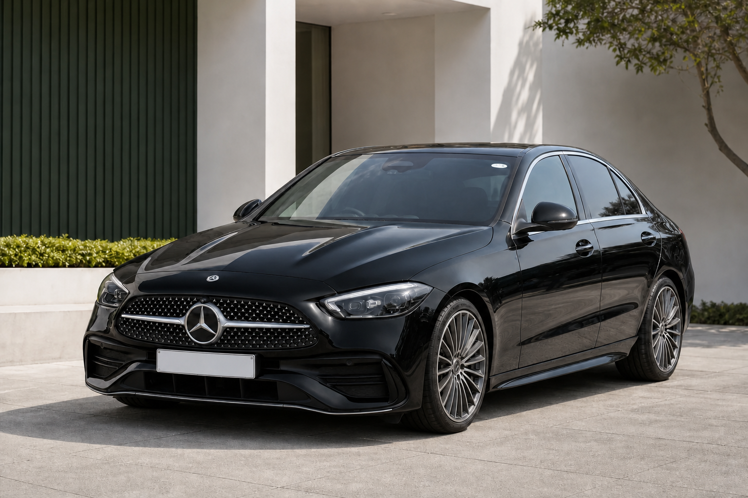 Mercedes-Benz C300 untuk mobil premium dengan driver